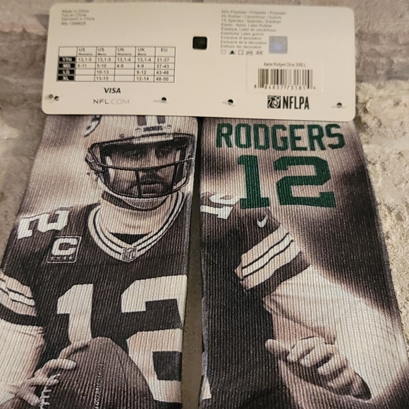 Men's Green Bay Packers Aaron Rodgers Socks - Picture 3 of 3